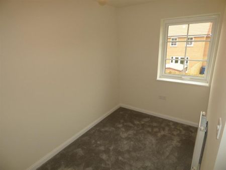 3 bedroom detached house to rent - Photo 2
