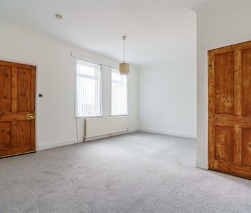 2 bed flat to rent in East View, Newcastle Upon Tyne, NE13 - Photo 1