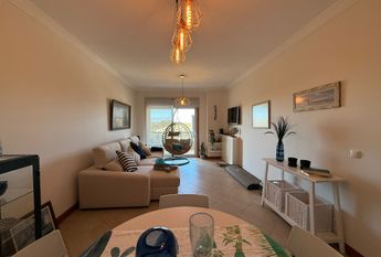 T2 na 1º linha da Praia da Barra com terraço vista mar!