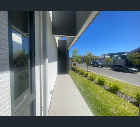 43 Wallangarra Parkway, Gables, Box Hill, NSW 2765 - Photo 2
