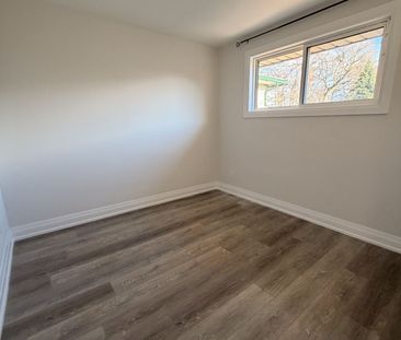 For Lease - 653 Athol Street Unit# Main, Oshawa, Ontario - Photo 6
