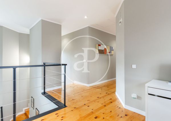 Flat for rent with Terrace in Serra