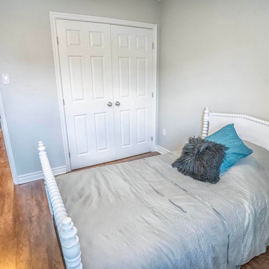 For Lease - 6045 Grossbeak Drive, Mississauga, Ontario - Photo 1