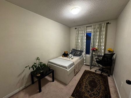 For Lease - 409 Aspendale Crescent Unit# Upper-bedroom, Mississauga, Ontario - Photo 4