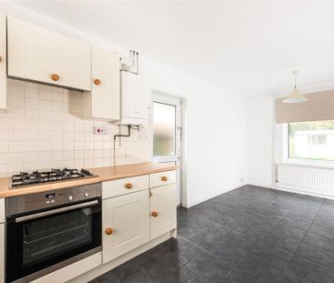 3 bedroom semi-detached house to rent - Photo 2
