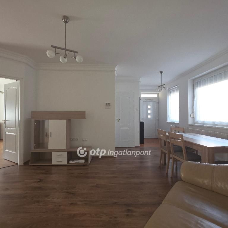 Belváros, Veszprém, 8500, Pápa - Photo 1