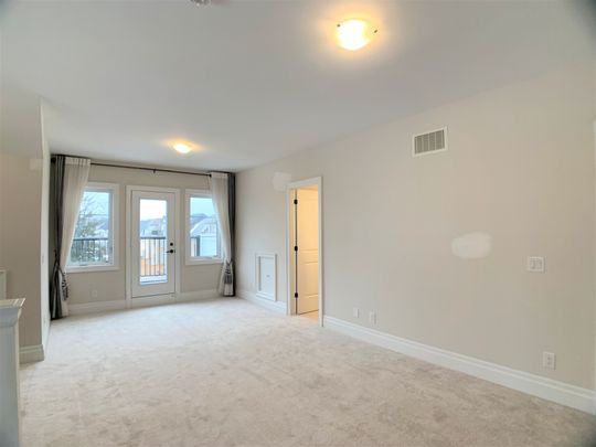 For Lease - 18 Yuan Drive, Richmond Hill, Ontario - Photo 1