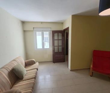 Apartamento en alquiler en Calle Castillo de Alcalá de Guadaira, 3 - Photo 2