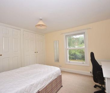 3 bedroom terraced house to rent - Photo 6