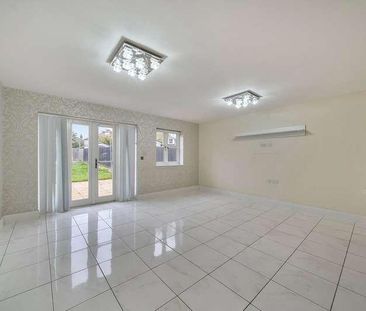 Elmore Close, Harrow, Middlesex, HA3 - Photo 3