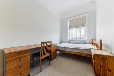 3 bedroom flat to rent - Photo 5