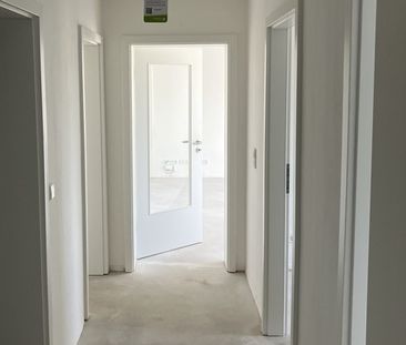 Offener Wohn- und Kochbereich – Stilvolle Wohnung mit Loggia und Gr... - Photo 6