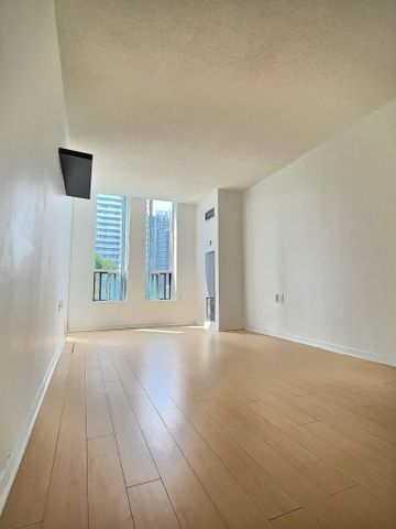For Lease - 20 Olive Avenue Unit# 310, Toronto, Ontario - Photo 3