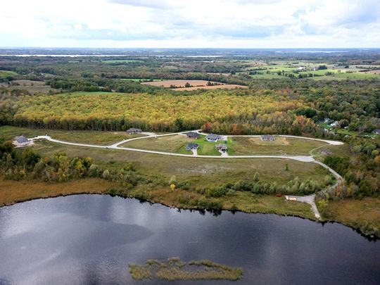 For Lease - 7 Nipigon Street, Kawartha Lakes, Ontario - Photo 1