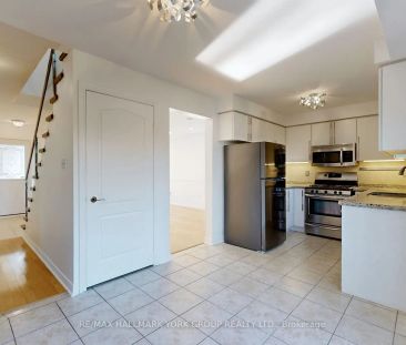 Detached Home For Lease | N9244586 - Photo 4