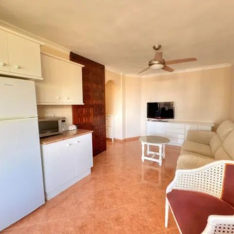 Apartamento en alquiler en Benajarafe - Foto 1