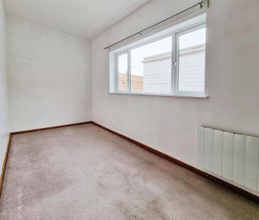 2 Bedroom Apartment to Rent in High Street, Rushden, NN10 - Photo 3