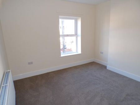 2 bedroom end of terrace house to rent - Photo 4