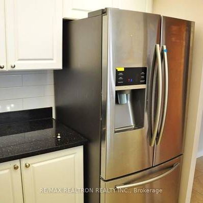 Yonge/Sheppard-Penthouse spacious 2Bdrm+Den 2Bath 1Parking 1locker. - Photo 1