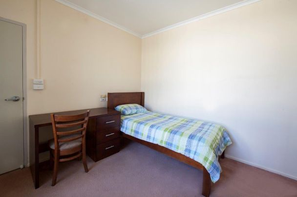 Hawthorn East - Photo 1