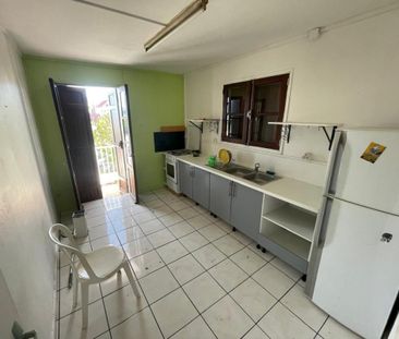 Location Appartement 5 pièces 132m² LE TAMPON 97430 - Photo 6