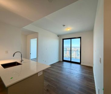 For Lease - 2075 Lakeshore Road, Burlington, Ontario - Photo 2