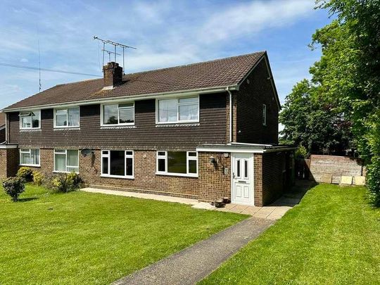 Fairview Close, Hythe, SO45 - Photo 1