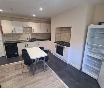 4 Bed - 4 Norwood Mount, Hyde Park, Leeds - LS6 1FB - Student - Photo 5