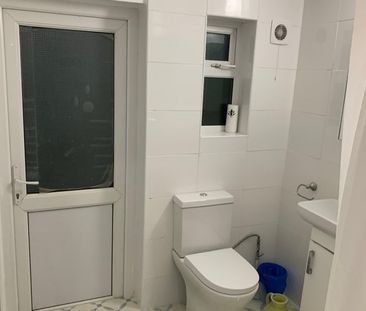 1 Bed Flat, London, E7 - Photo 5