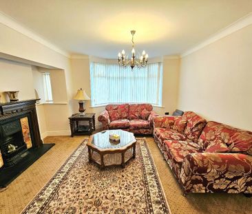 4 bedroom detached house to rent - Photo 3