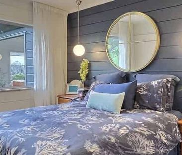 Charming Devonport Villa with Garden - Photo 3