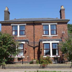 Harbour House, 1 Dock Road, Sharpness, Berkeley - Photo 2