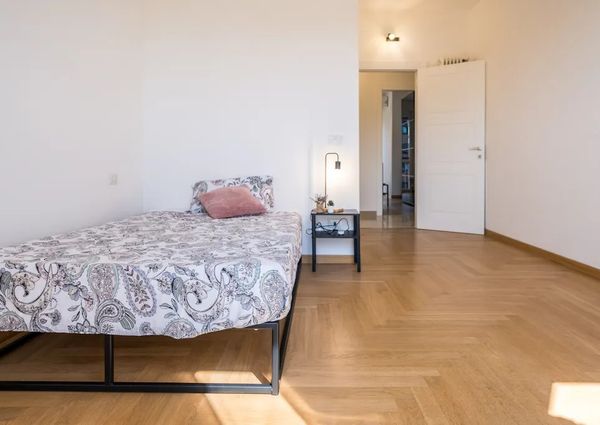 Piazza Carlo Caneva, Milan, Lombardy 20154