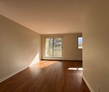 For Lease - 5611 Valley Way Unit# 319, Niagara Falls, Ontario - Photo 6