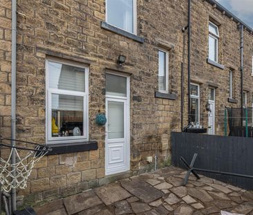 2 bed terraced house to rent in Duke Street, Elland - Photo 2