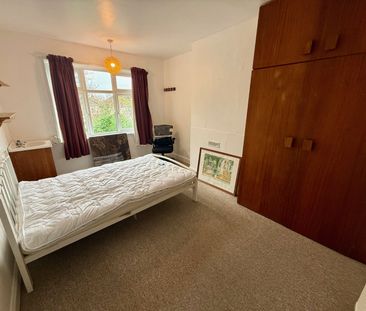 5 bedroom semi-detached house to rent - Photo 4