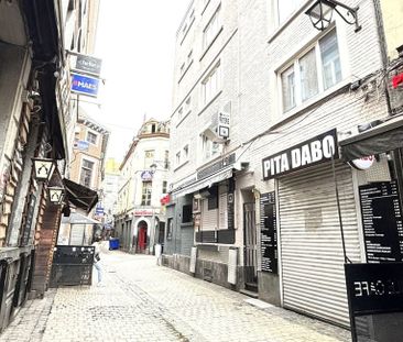 Studio met slaaphoek te huur in Liège voor € 700 met 1 slaapkamer - Photo 6