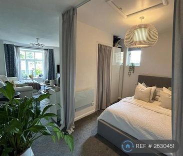1 bedroom flat to rent - Photo 5