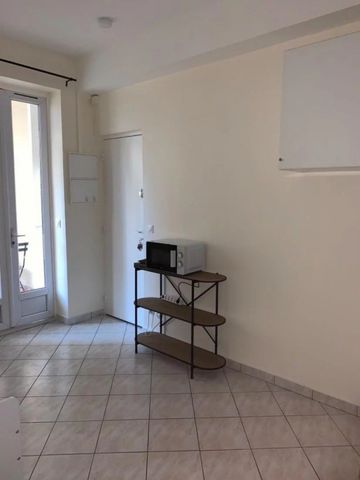 Appartement 14 m² - 1 pièce - Ivry-Sur-Seine (94200) - Photo 4