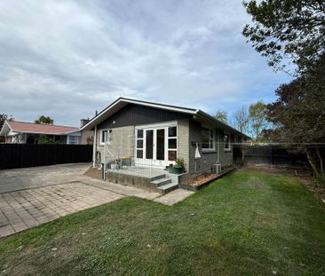 Charming 2-Bedroom Home in Riccarton: Ideal Location for Modern Liv... - Photo 1