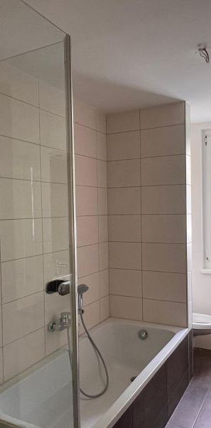 2-Raum-Wohnung mit modernem Grundriss und Balkon - Foto 1