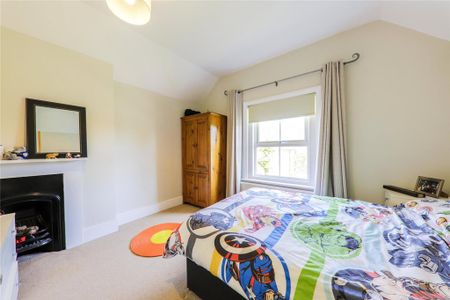 4 bedroom detached house to rent - Photo 4