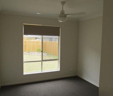 For Lease: Spacious & Contemporary Family Home in Tranquil Bahrs Sc... - Photo 6