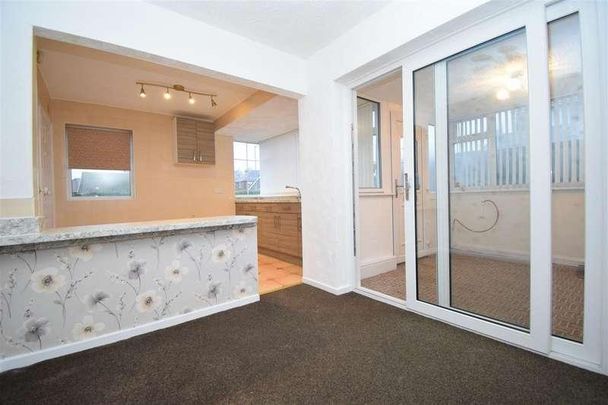 Mapplewell Drive, Ossett, WF5 - Photo 1