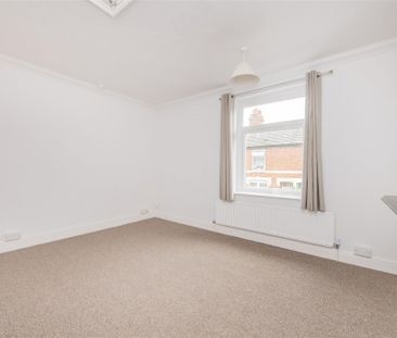 2 bed House To Let - Photo 4