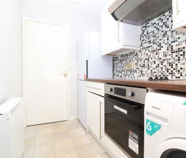 1 bedroom flat to rent - Photo 6