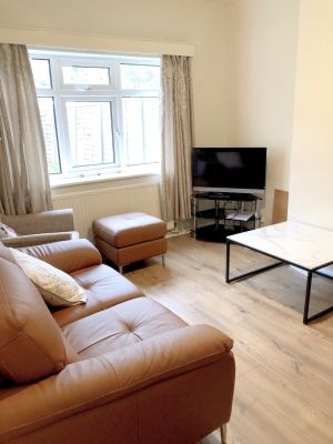 8, Nevinson Grove - Photo 5