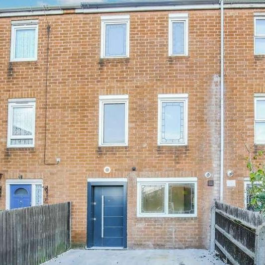 Castel Close, Hackney, E9 - Photo 1