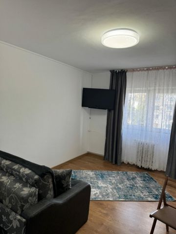 Garsoniera decomandata Tractorul - Fotografie 3