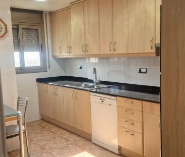 Dúplex de alquiler en Rambla de Sant Jordi, Can Mas - Photo 3